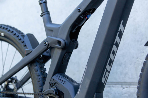 Integrated suspension with open cover on the Scott Patron eRide 2022 ebike