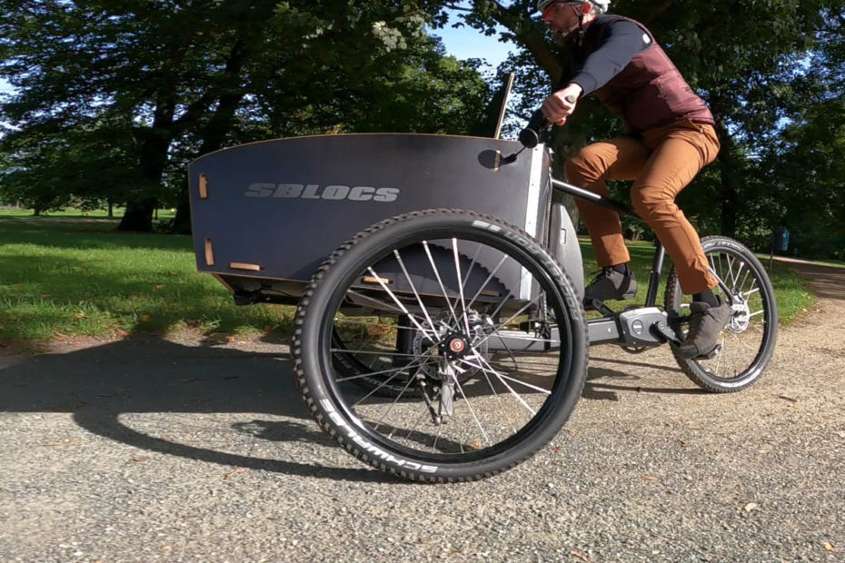 Cornering with the Calderas Gravel ebike from Sblocs
