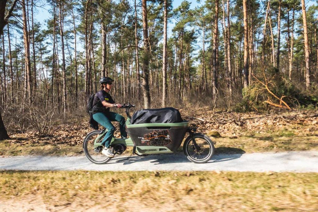 Cycling from Amsterdam to Berlin with the Lovens Explorer e-cargo bike on a bike path