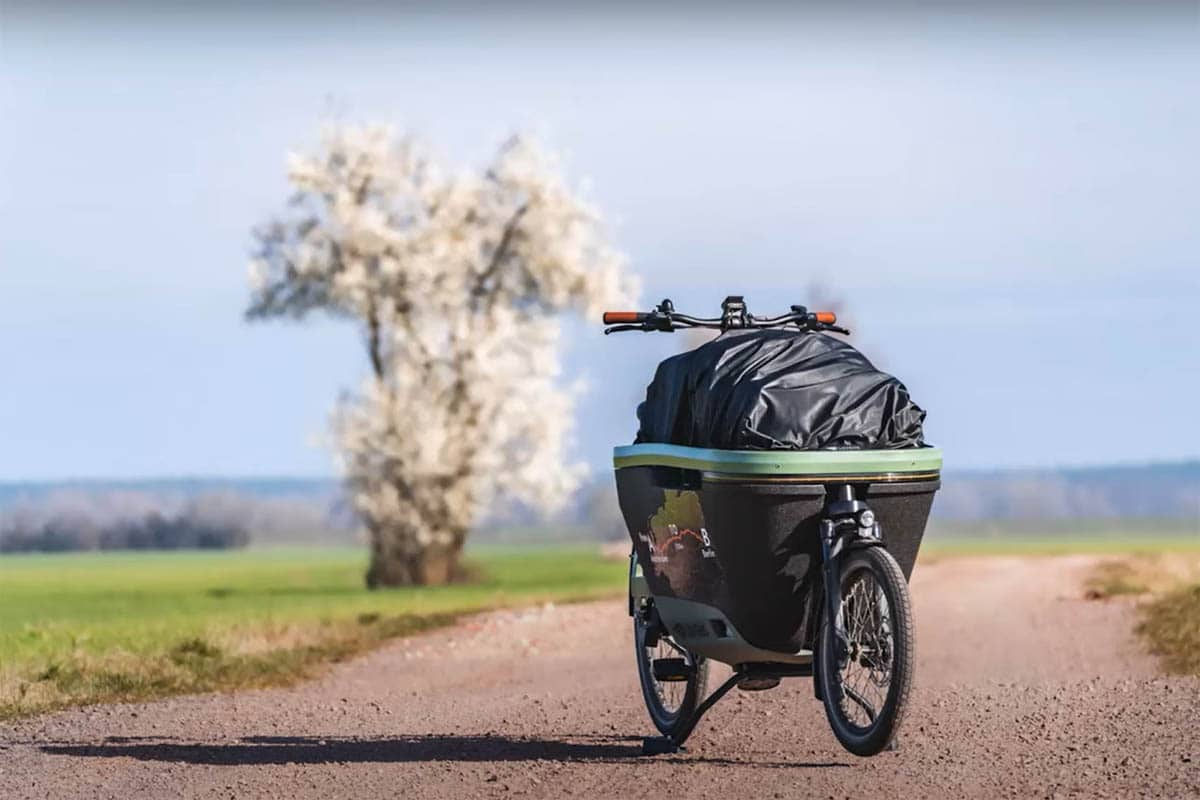 Lovens Explorer e-cargo bike fully packed