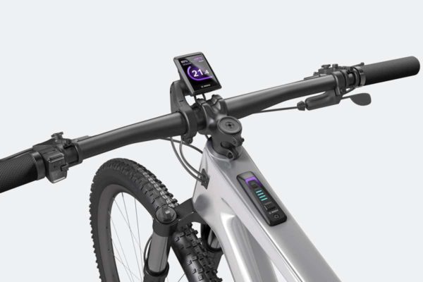 MiniRemote and SystemController control units and Intuvia 100 display on an ebike with Bosch Smart System drive system