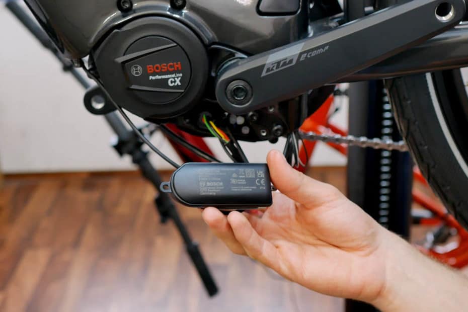 Installing the Bosch ConnectModule on the ebike
